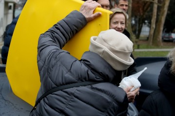 Gradonačelnik Tomašević obišao polupodzemne spremnike u Zapruđu