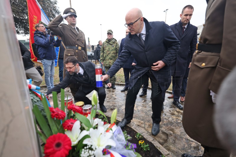 Odana počast poginulim hrvatskim braniteljima 4. gardijske brigade Pauci