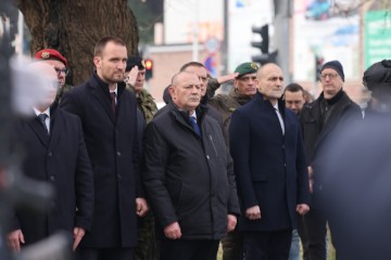 Odana počast poginulim hrvatskim braniteljima kod spomen-obilježja Kocka