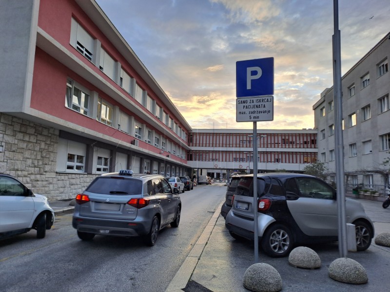 Od proljeća naplata parkinga u KBC-u Split