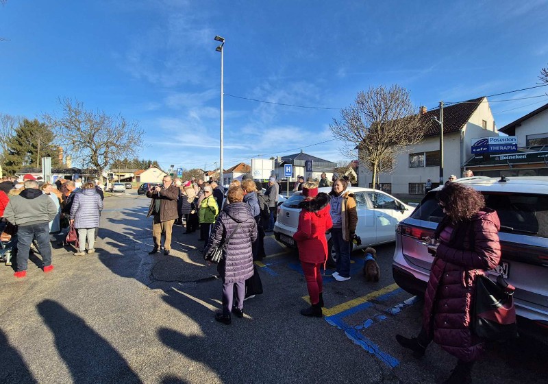 Građani prosvjeduju ispred Županijske bolnice Čakovec