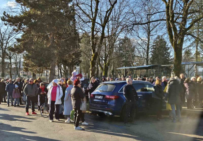 Građani prosvjeduju ispred Županijske bolnice Čakovec