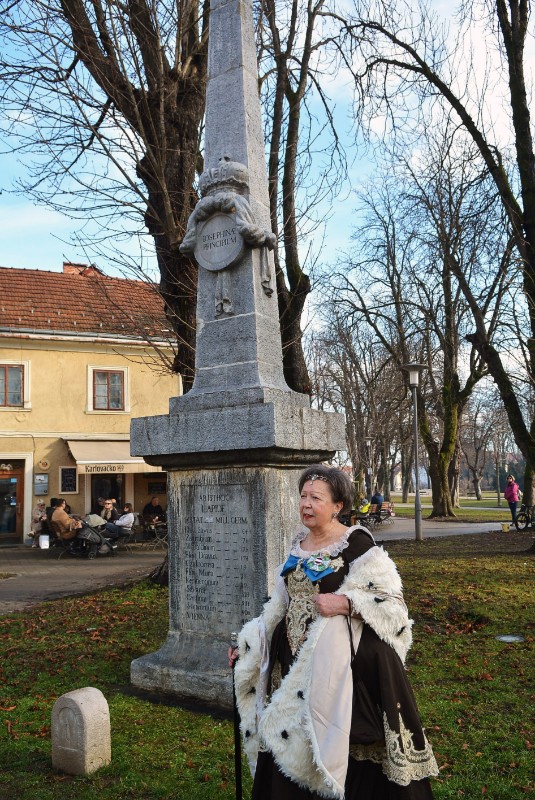 Šetnja Karlovcem s Marijom Terezijom