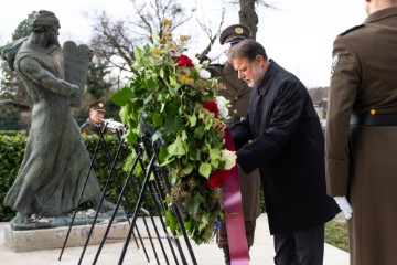 Jadroković na položio vijenac na Židovskom groblju