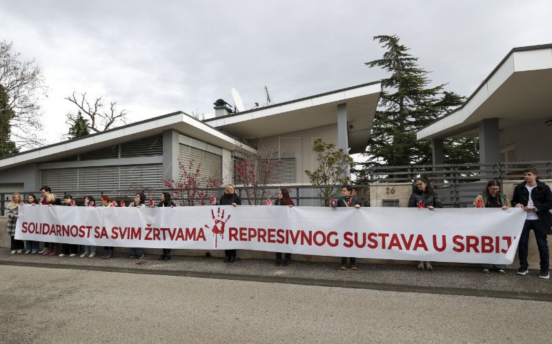 Mirna akcija solidarnosti za žrtve represivnog sustava u Srbiji