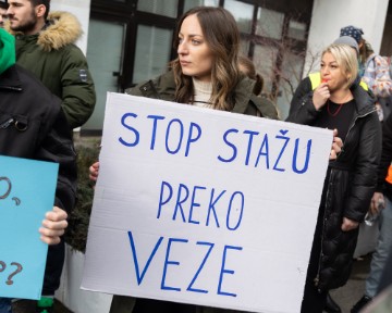 Prosvjed fizioterapeuta pred Ministarstvom zdravstva