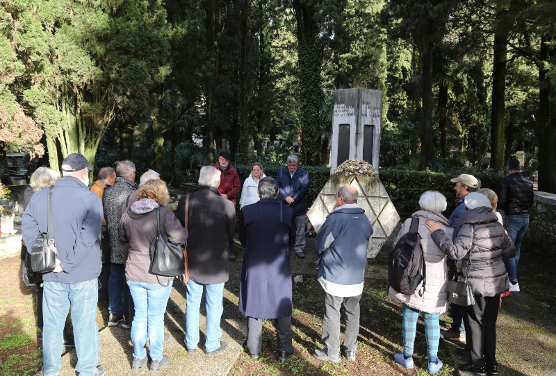 Obilježen Dan sjećanja na žrtve Holokausta na Židovskom groblju na Kozali