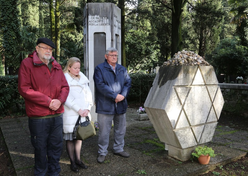 Obilježen Dan sjećanja na žrtve Holokausta na Židovskom groblju na Kozali