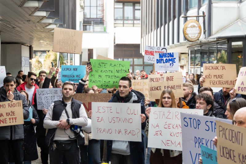 Prosvjed fizioterapeuta pred Ministarstvom zdravstva