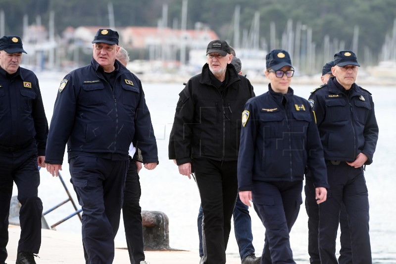 Božinović u obilasku novoisporučenog policijskog plovila “BATT”