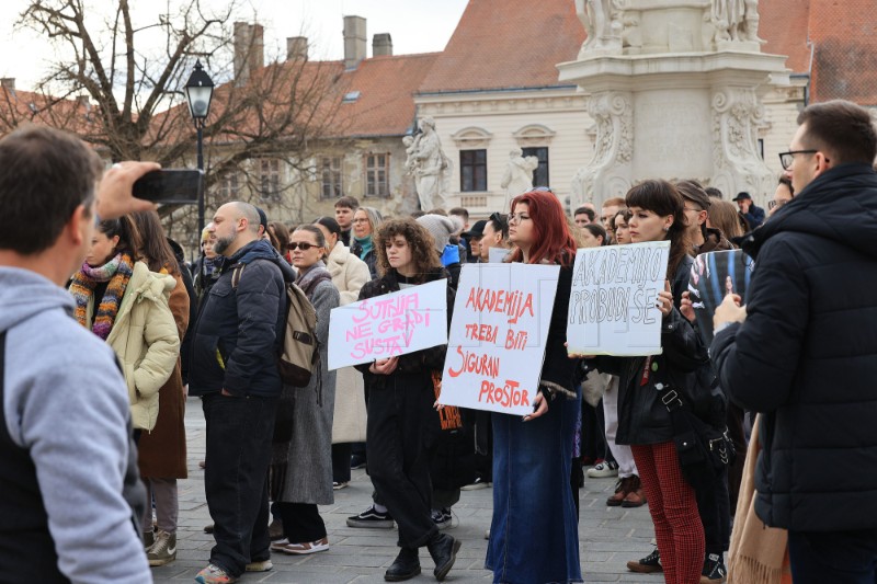 Prosvjed studenata Akademije za umjetnost i kulturu u Osijeku