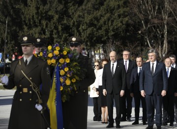 Denis Šmihal položio vijenac ispred Spomenika domovine