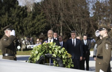 Denis Šmihal položio vijenac ispred Spomenika domovine