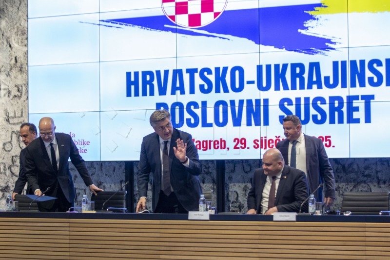 Predsjednici vlada Ukrajine i Hrvatske sastali se s hrvatskim gospodarstvenicima