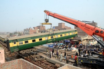 PAKISTAN TRAIN TRANSPORT ACCIDENT