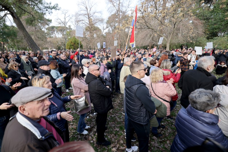 Zadar: Prosvjed "Spasimo Vruljicu" protiv devastacije prostora i zelenih površina