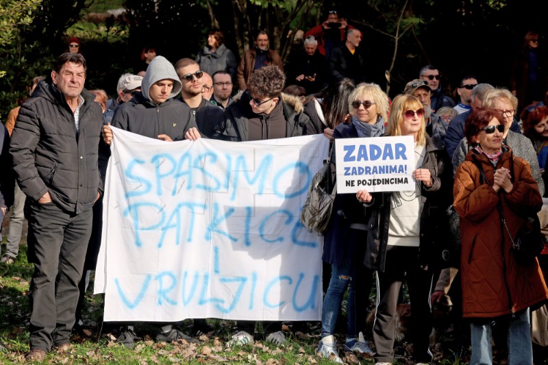 Zadar: Prosvjed "Spasimo Vruljicu" protiv devastacije prostora i zelenih površina