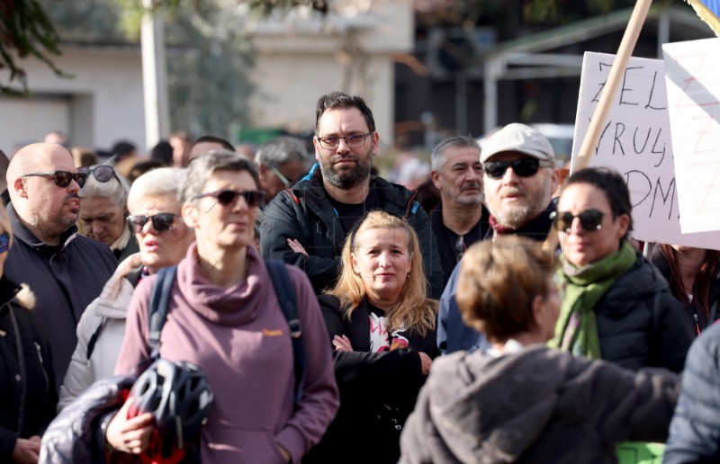 Zadar: Prosvjed "Spasimo Vruljicu" protiv devastacije prostora i zelenih površina