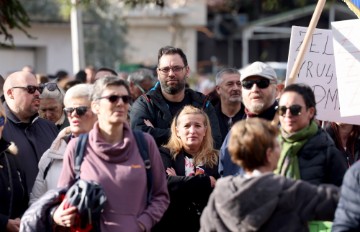 Zadar: Prosvjed "Spasimo Vruljicu" protiv devastacije prostora i zelenih površina