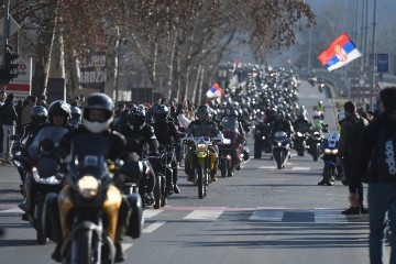 Prosvjedi u Srbiji: Počele blokade tri mosta u Novom Sadu