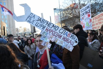 Prosvjedi u Srbiji: Počele blokade tri mosta u Novom Sadu