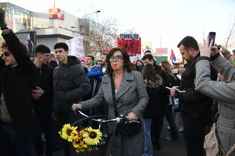 Prosvjedi u Srbiji: Počele blokade tri mosta u Novom Sadu