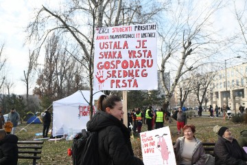 Nastavlja se blokada Mosta slobode u Novom Sadu