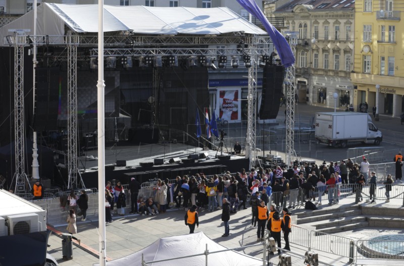 Trg bana Jelačića uoči dolaska rukometne reprezentacije