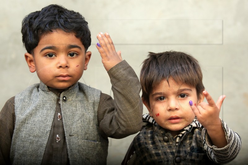 PAKISTAN POLIO VACCINATION