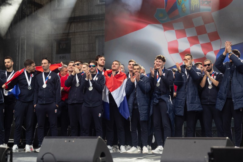 Doček hrvatske rukometne reprezentacije na Trgu bana Jelačića