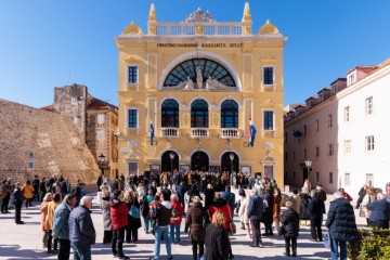 Split: Apel stotinu umjetnika Opere HNK Split za spas Opere