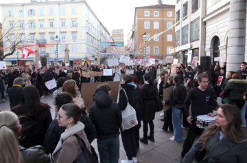 Rijeka: Mirni skup podrške studentima iz Srbije