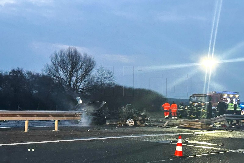 Jedna osoba poginula u teškoj prometnoj nesreći na A1 između Jastrebarskog i Karlovca