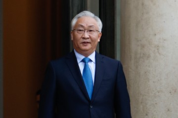FRANCE CHINA AI