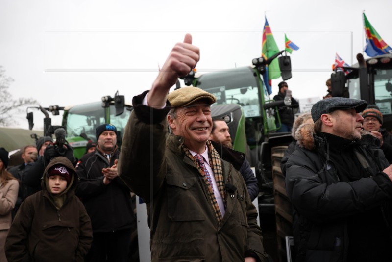 BRITAIN FARMERS PROTEST POLTICS