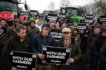 BRITAIN FARMERS PROTEST POLTICS