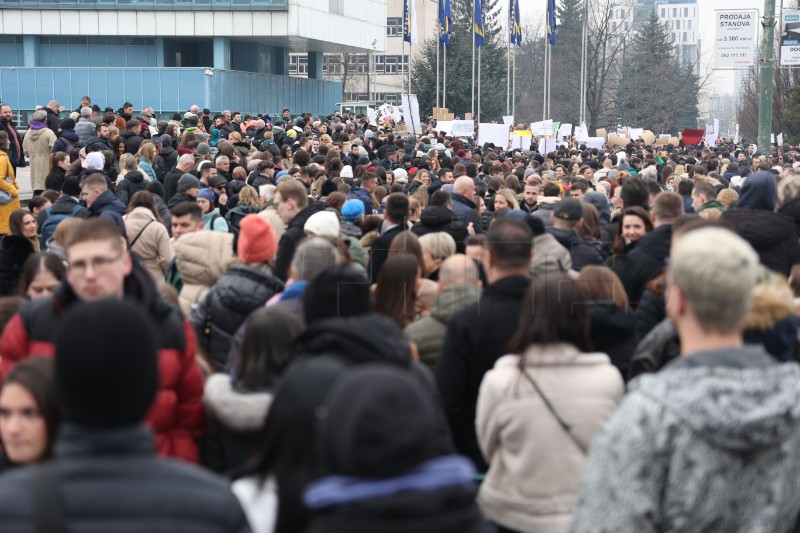 BiH: Studenti u Sarajevu organizirali prosvjedno okupljanje, prozivaju vlast