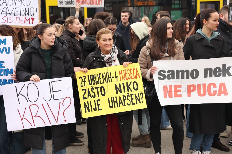 BiH: Studenti u Sarajevu organizirali prosvjedno okupljanje, prozivaju vlast