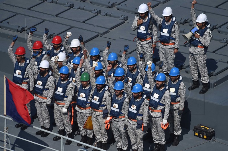 PAKISTAN DEFENCE NAVY EXERCISE