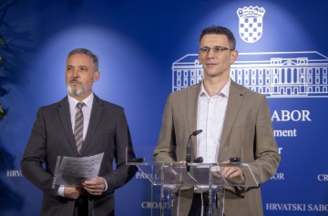 Petrov i Bekavac održali konferenciju za medije