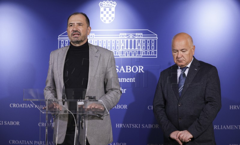 Konferencija za medije Igora Peternela i Damira Biloglava