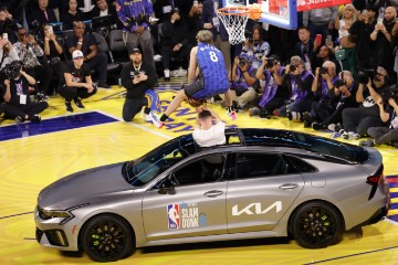 USA NBA ALL-STAR SLAM DUNK