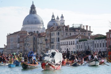 ITALY TRADITIONS