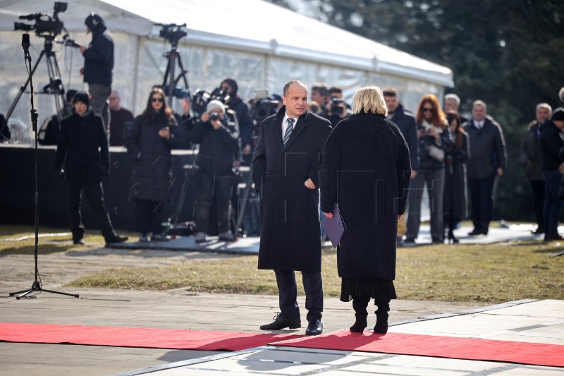 Dolazak uzvanika na inauguraciju predsjednika Milanovića