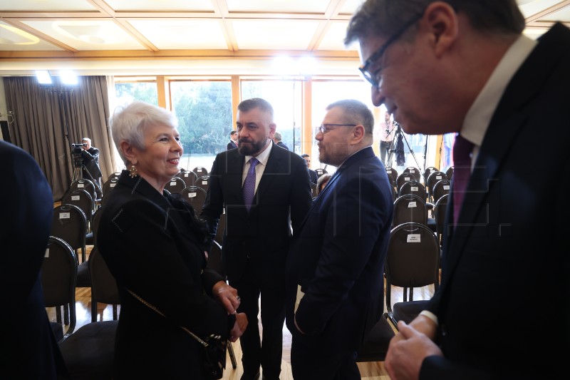 TRENUTNI SERVIS - Inauguracija predsjednika RH Zorana Milanovića