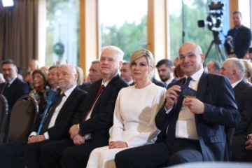 TRENUTNI SERVIS - Inauguracija predsjednika RH Zorana Milanovića