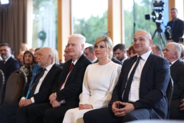 TRENUTNI SERVIS - Inauguracija predsjednika RH Zorana Milanovića