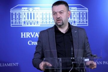 Konferencija za medije Marijana Pavličeka