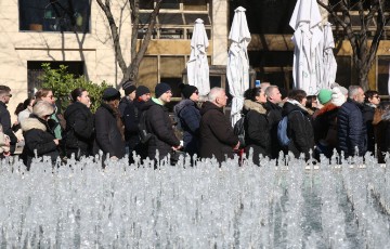 Održano protestno okupljanje potrošača ispred Hrvatske narodne banke (HNB)