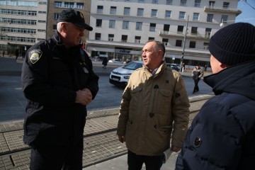 Održano protestno okupljanje potrošača ispred Hrvatske narodne banke (HNB)